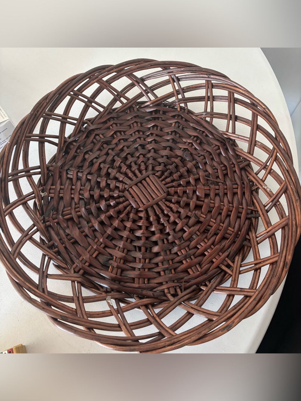HANDWOVEN ROUND WICKER BASKET
